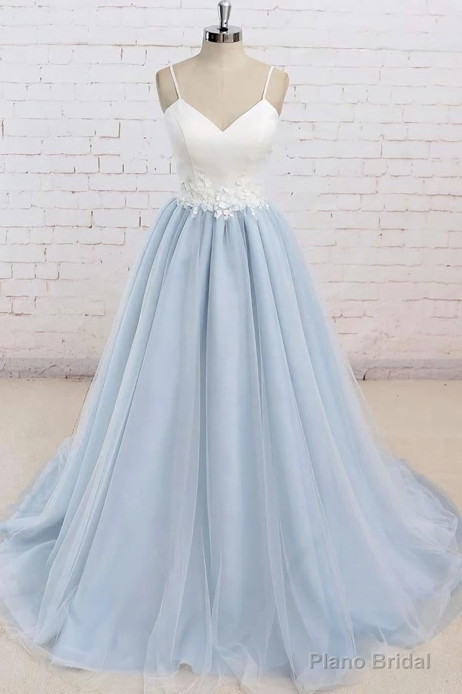 Light Blue Tulle Simple Spaghetti Straps Sweep Train Backless Prom Dress Main image