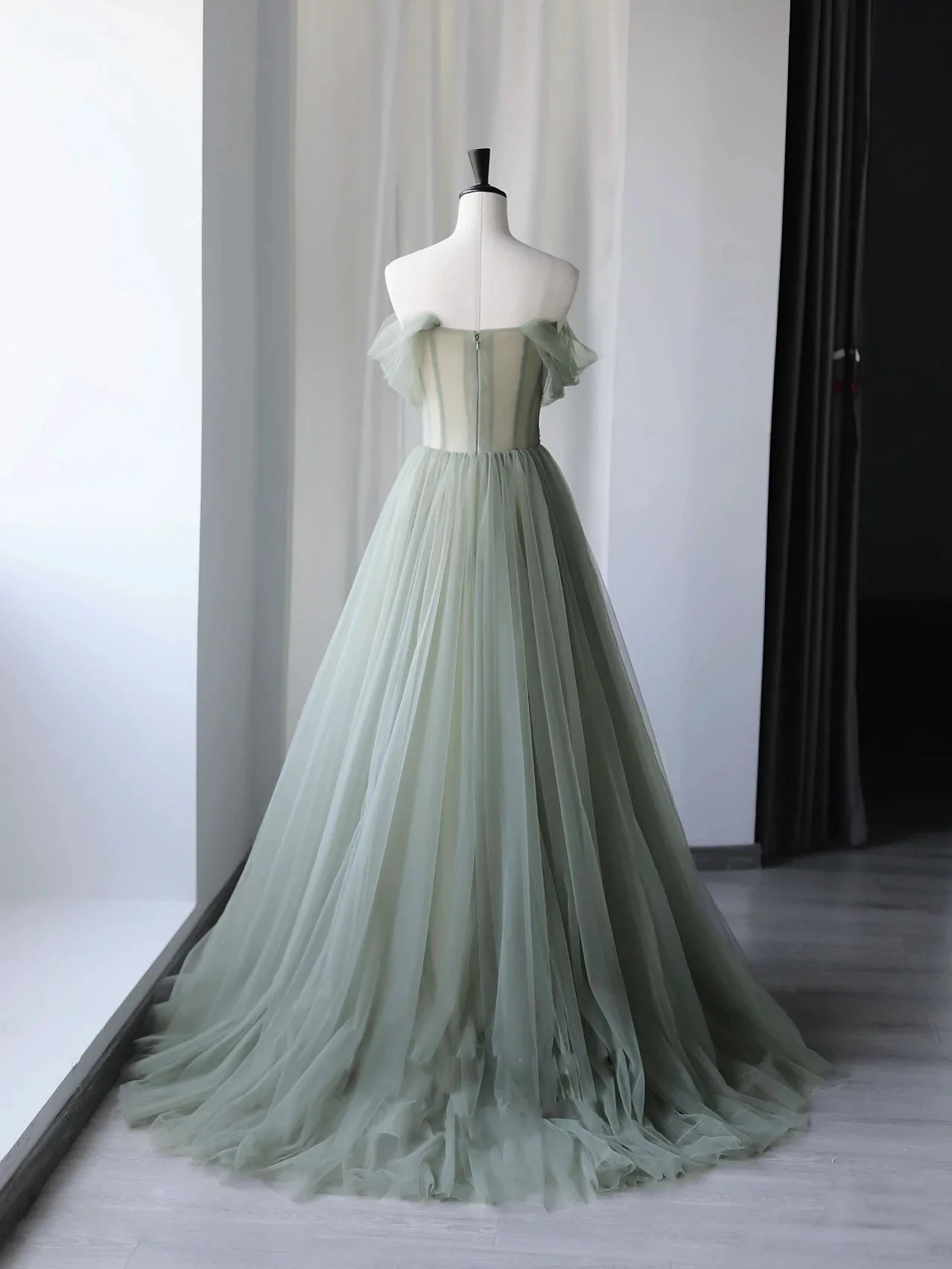 Light Green Sweetheart Beaded And Flowers Party Dresses, Tulle Green Formal Dresses Secondary image