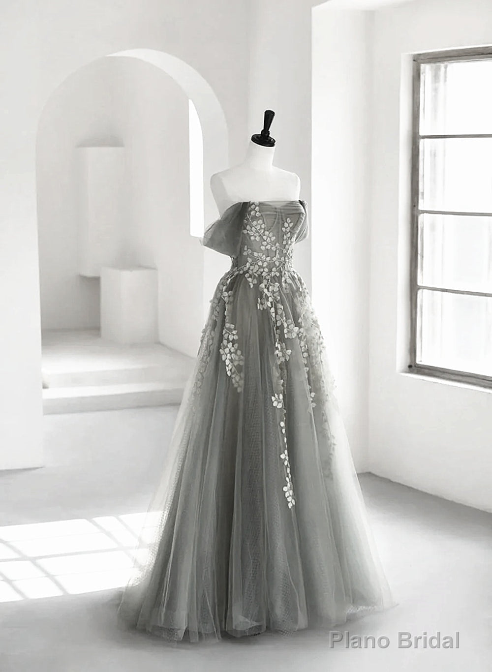 Light Grey A-line Tulle Long Formal Dress, Grey Tulle with Lace Applique Party Dress Main image