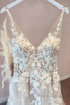 Long A-Line Appliques Lace Spaghetti Straps Sweetheart Tulle Wedding Dresses