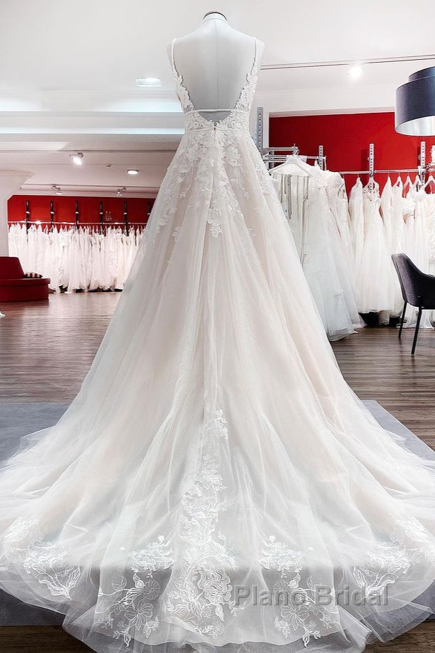Long A-line V-neck Tulle Sleeveless Appliques Lace Backless Wedding Dress Secondary image