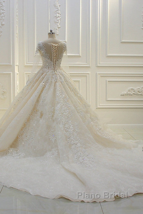 Long Ball Gown Beading Bateau Appliques Lace Wedding Dress with Sleeves