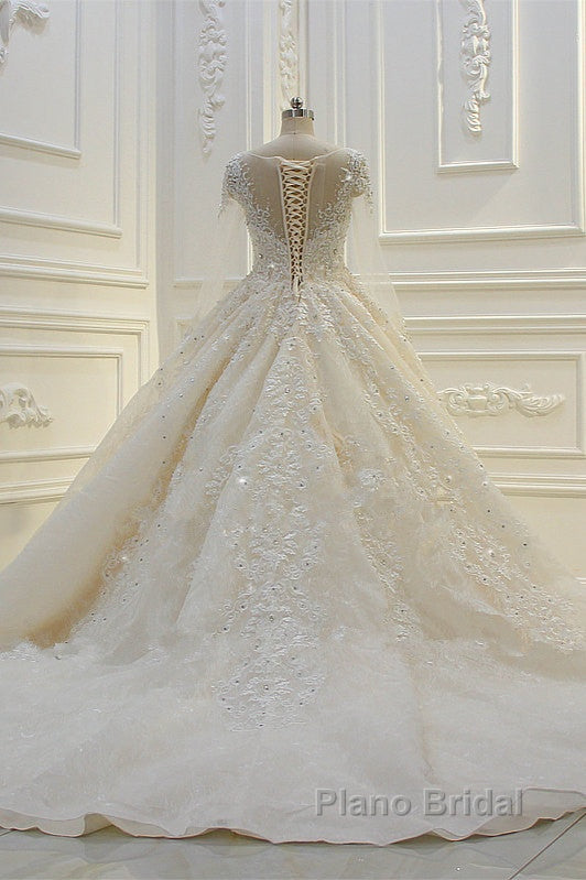 Long Ball Gown Beading Bateau Appliques Lace Wedding Dress with Sleeves