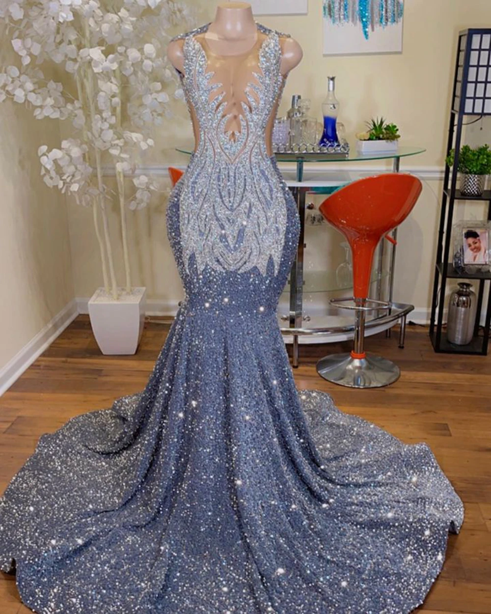 Long Mermaid Formal Prom Dresses Sparkly Diamond Sheer Scoop Neckline Silver Sequined Black Girl Formal Prom Formal Gowns Secondary image