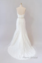 Long Mermaid Strapless Tulle Lace Wedding Dress