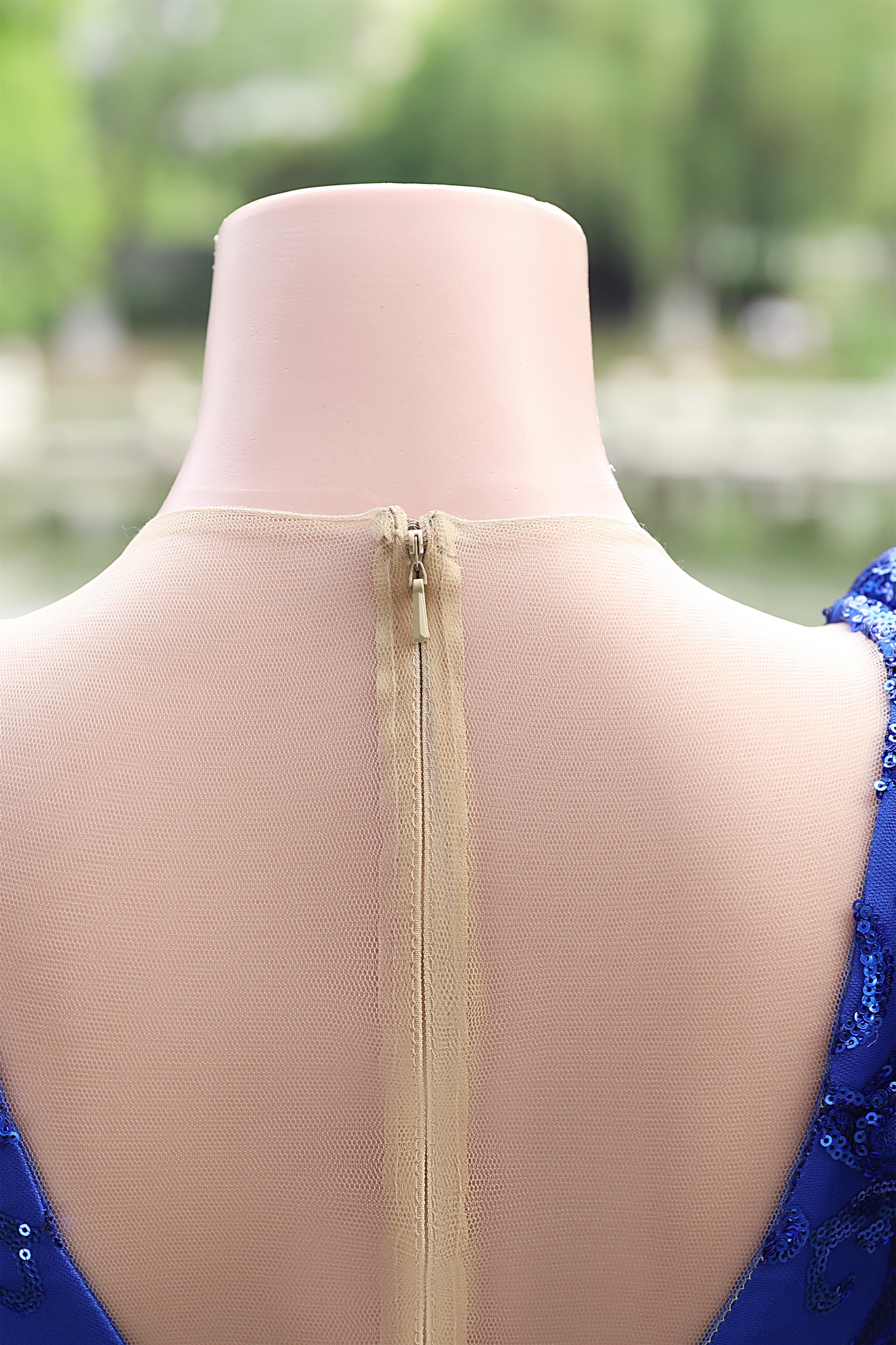 Long Sleeves Royal Blue Mermaid Ruffles V-Neck Floor Length Prom Dresses