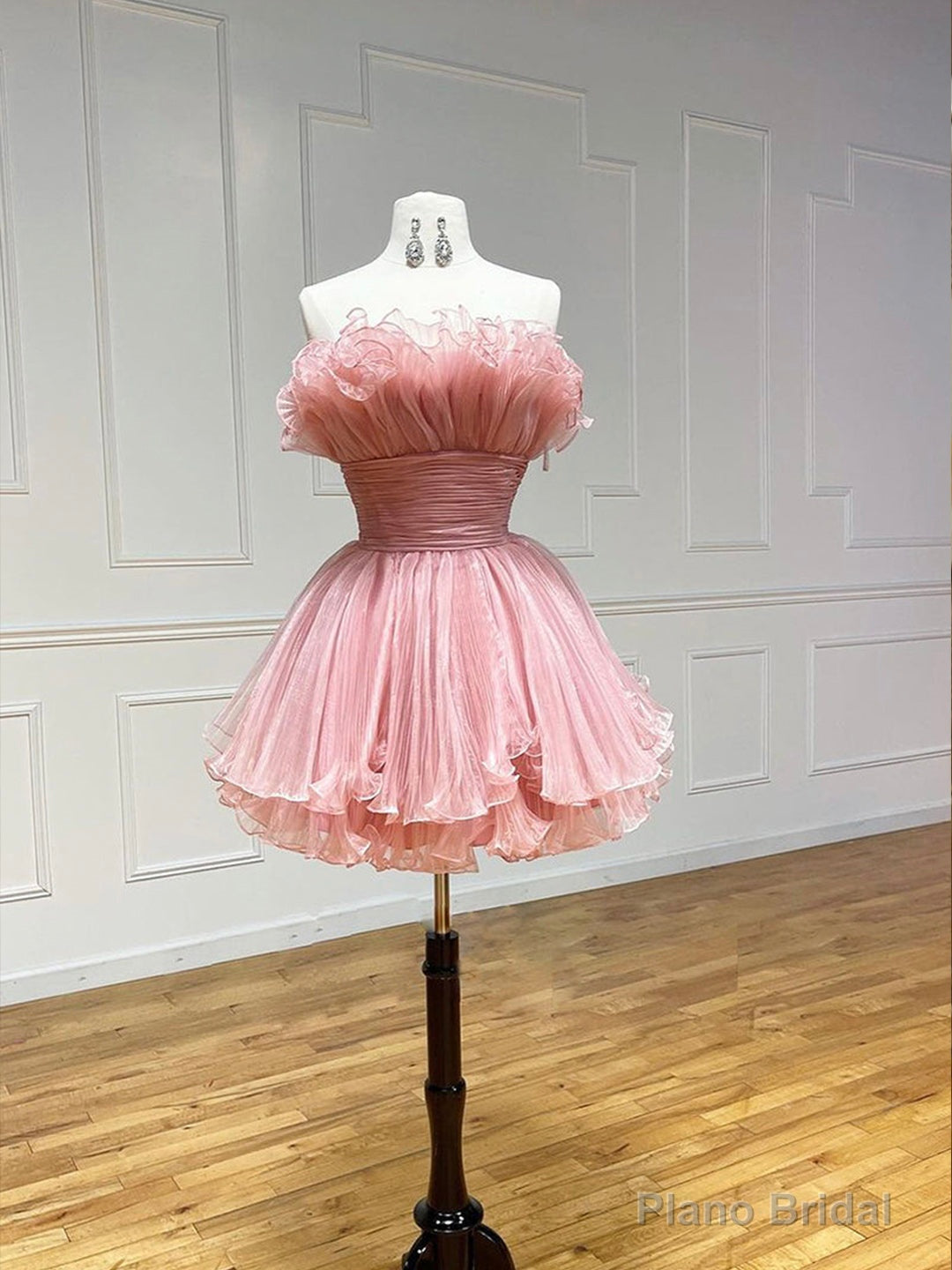 Pink Strapless Tulle Short Prom Dress, Cute A-Line Homecoming Dress Main image