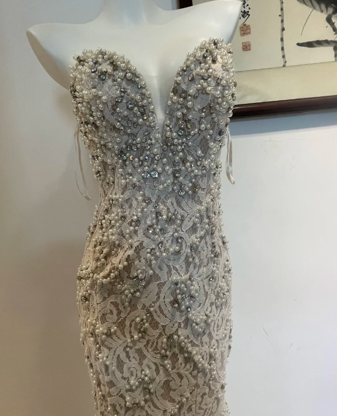 Luxurious And Elegant Sweetheart Neckline Pearl Rhinestone Lace Mermaid Long Formal Prom Dresses