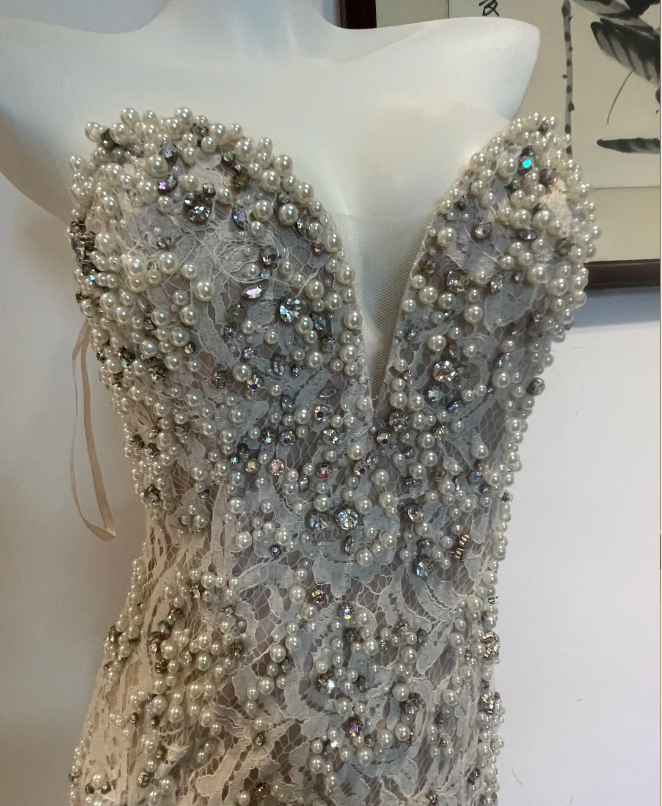 Luxurious And Elegant Sweetheart Neckline Pearl Rhinestone Lace Mermaid Long Formal Prom Dresses