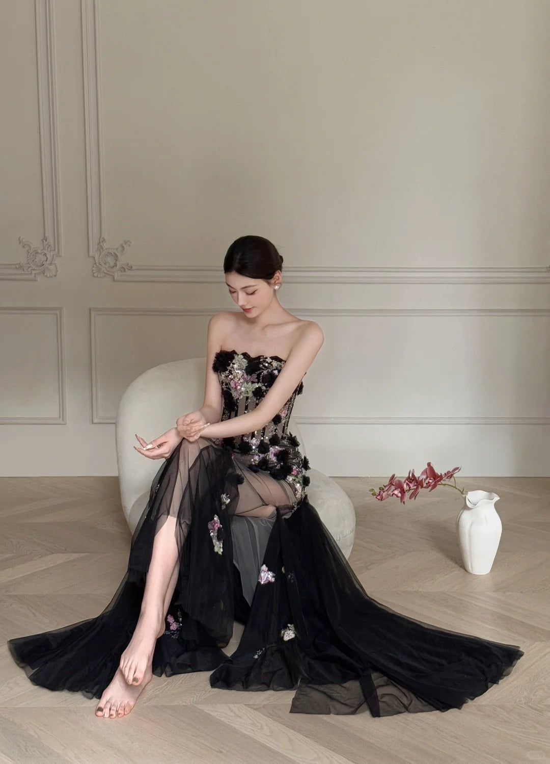 Luxurious Black A-Line 3D Floral Sequin Strapless Tulle Long Formal Prom Dresses
