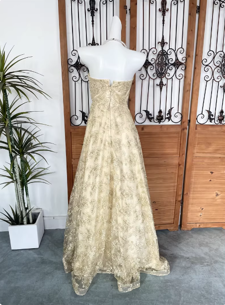 Luxurious Champagne Gold A-Line Strapless Embroidered Lace Tulle Long Formal Prom Dresses Secondary image