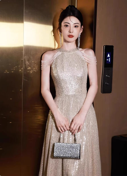 Luxurious Champagne Gold Halter Cold Shoulder Sequined Long Formal Prom Dresses