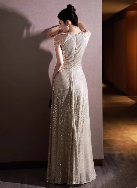 Luxurious Champagne Gold Halter Cold Shoulder Sequined Long Formal Prom Dresses