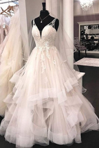 Luxurious Lace Princess Wedding Dress With Ruffles