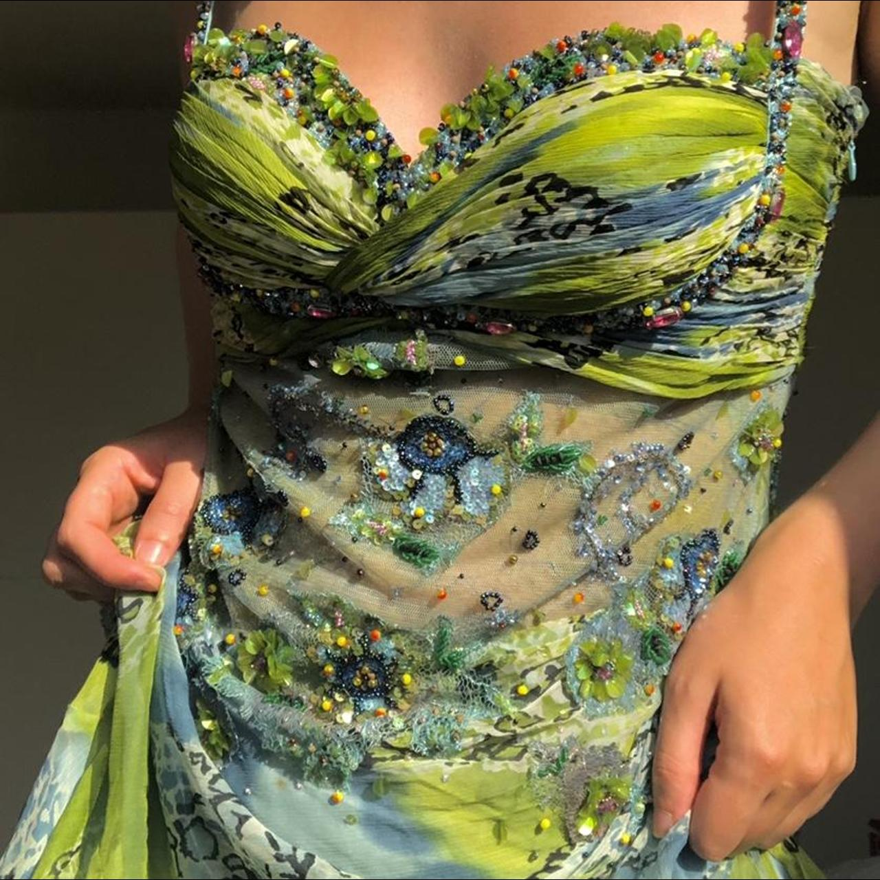 Luxurious Spaghetti Straps Beaded Sequin Ruffles Chiffon Formal Evening Dresses Outfits