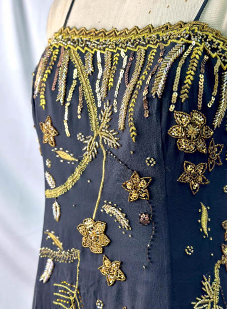 Luxurious Vintage Black Thin Strap Gold Beaded Embroidery Chiffon Long Formal Prom Dresses