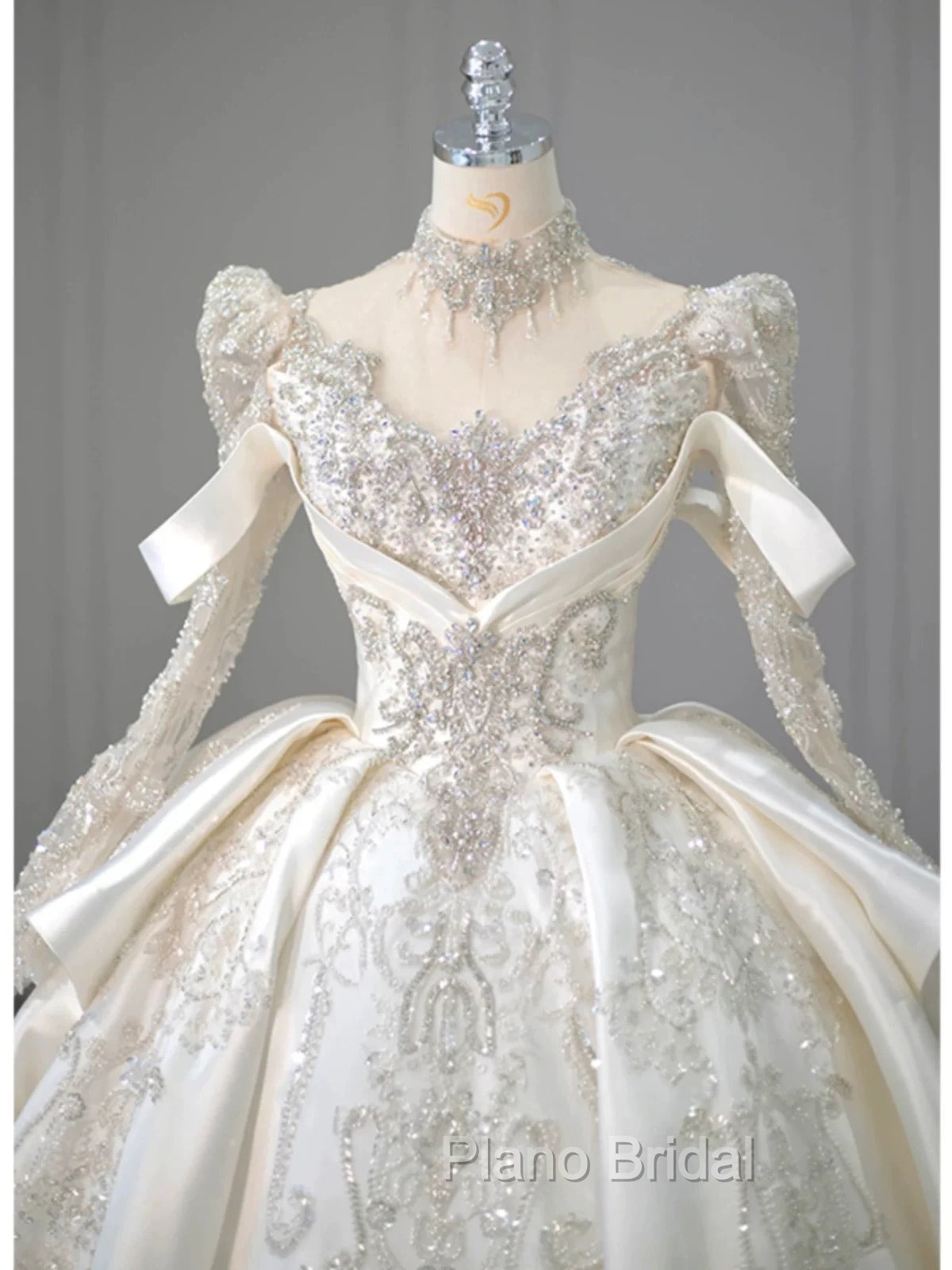 Luxury Ball Gown High Neckline Long Sleeves Sequin White Wedding Dresses Brides Dresses Secondary image