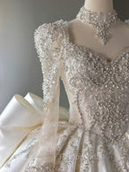 Luxury Ball Gown Sweetheart Neckline Long Sleeves Sequin White Wedding Dresses Brides Dresses