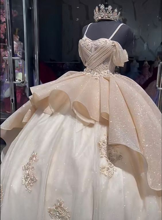 Luxury Quinceanera Dresses Applique Corset Ball Gown Formal Prom Sweet 16 Dresses