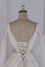 Luxury V-Neck Beadings Wedding Dress Tulle Sleeveless Sequined Bridal Gowns
