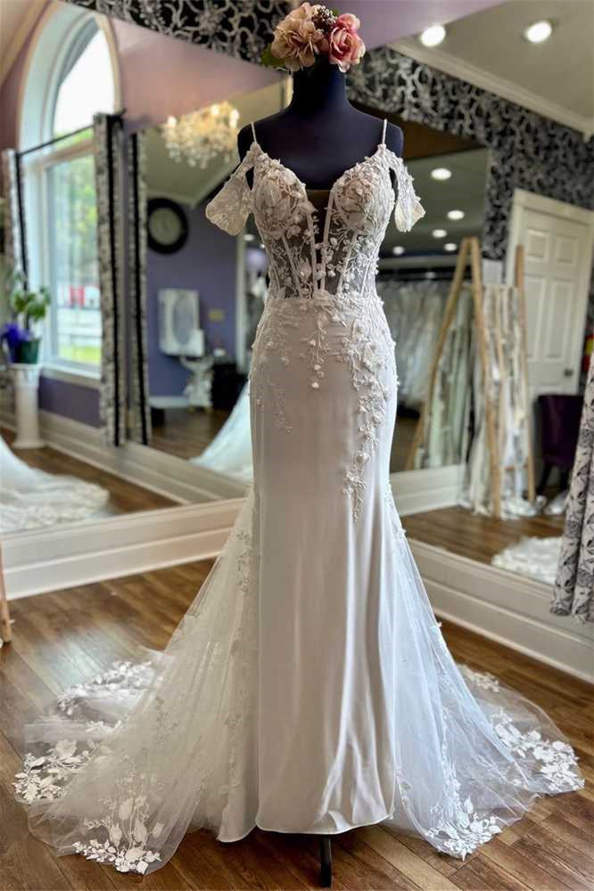 Luxury V-Neck Off-The-Shoulder Wedding Dresses Sleeveless Spaghetti-Straps Appliques Lace Open Back With Buttons Main image