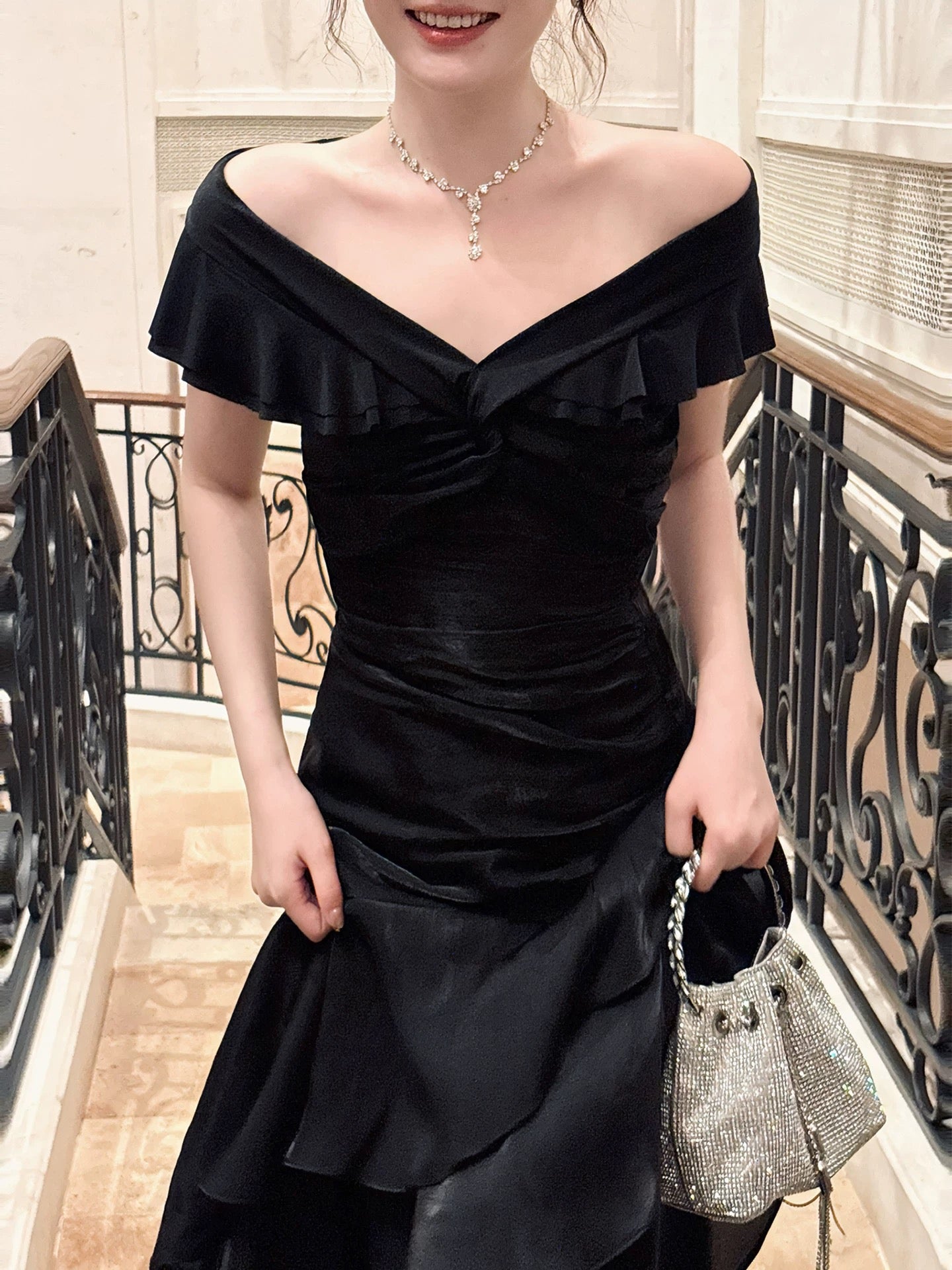 Mermaid Off Shoulder Floor Length Satin Black Formal Prom Dresses