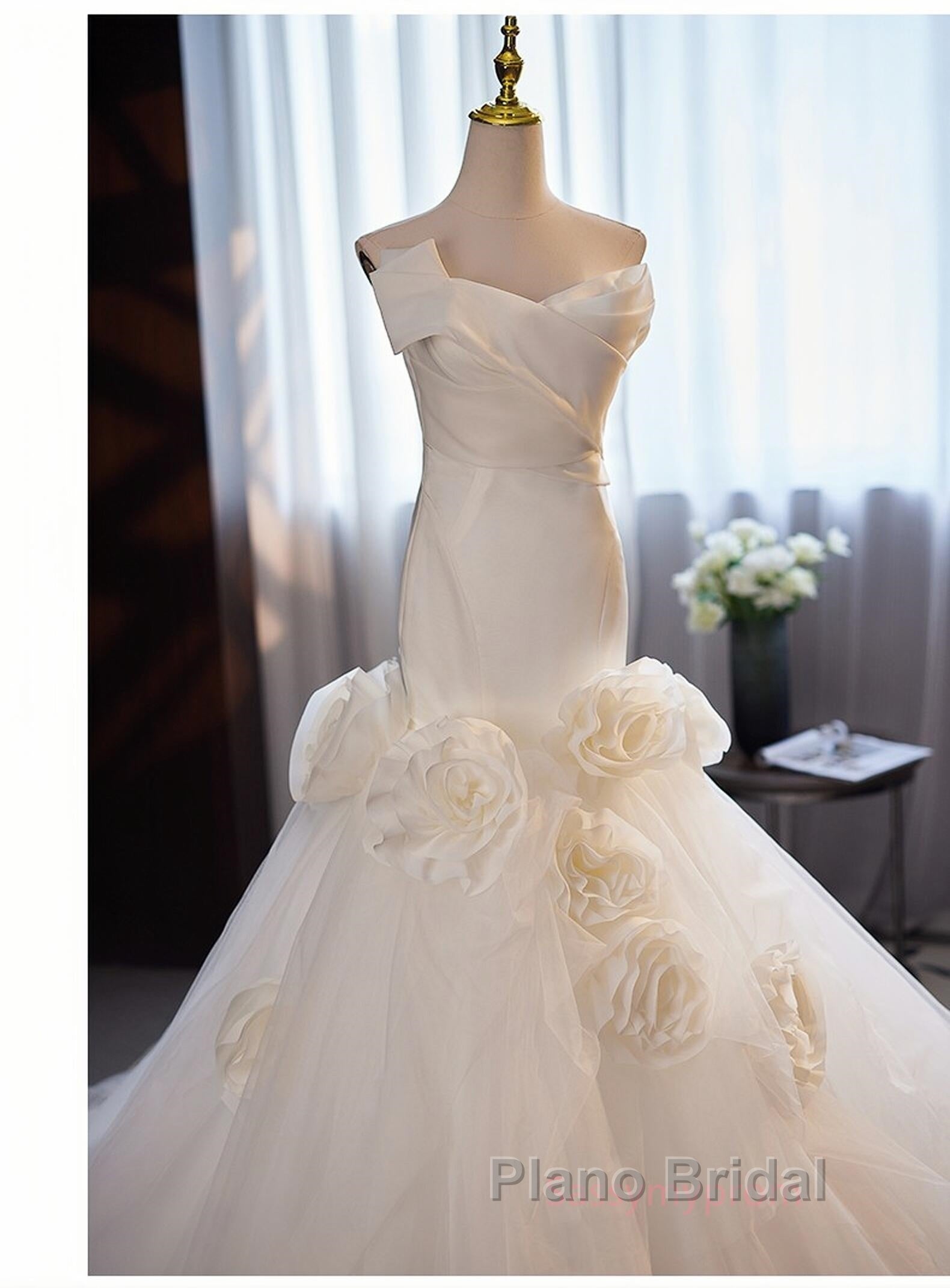 Mermaid Satin & Tulle Flowers Pleats Wedding Dresses Secondary image