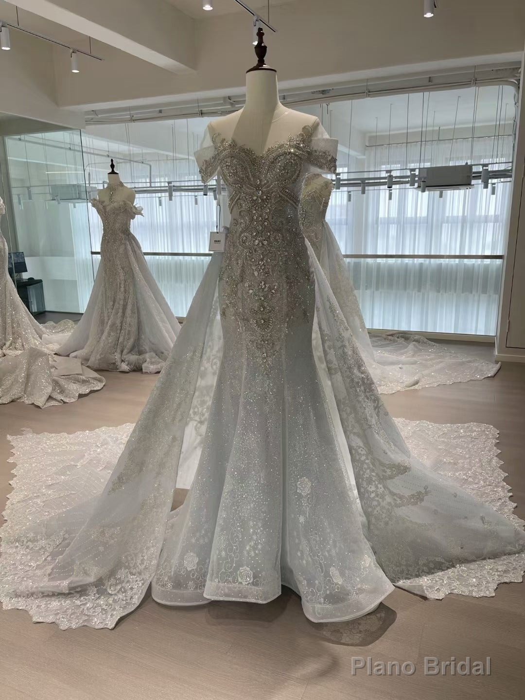 Mermaid Sequins Beading Crystal Wedding Dress Main image