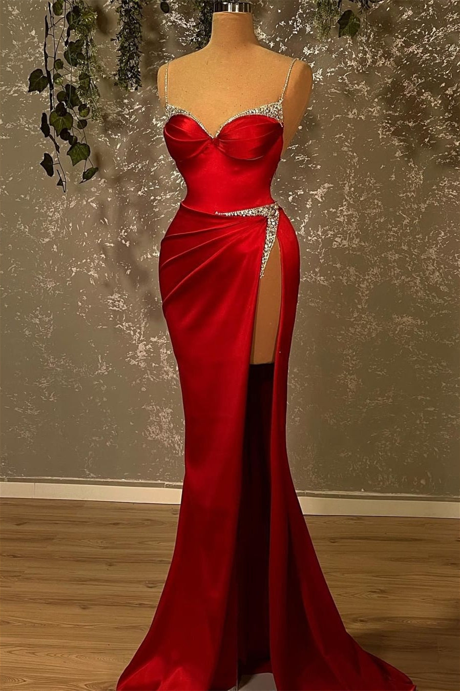 Mermaid Spaghetti strap Sweetheart Floor-length Sleeveless Sequined High Split Prom Dress