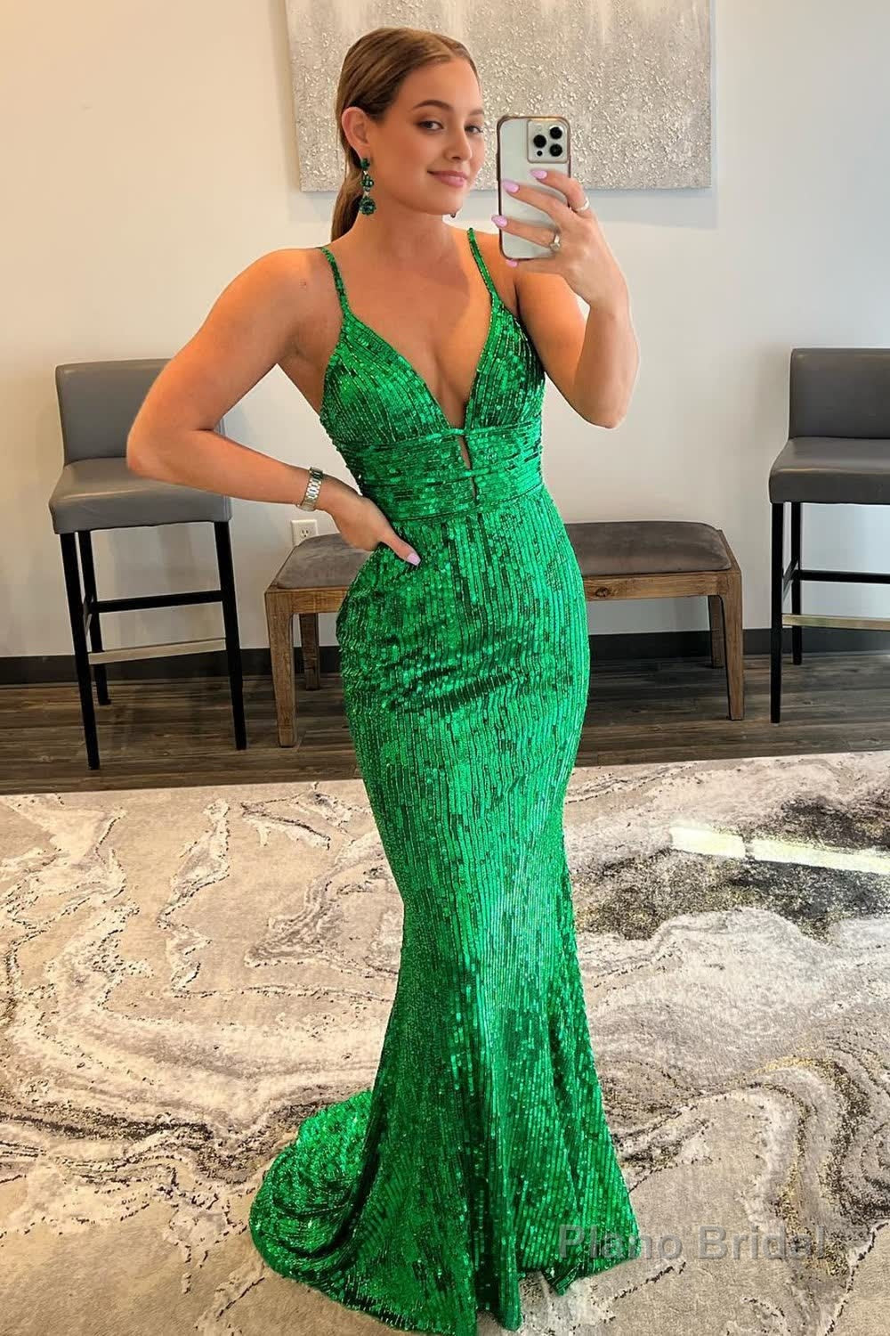Mermaid Spaghetti Straps Green Sequins Backless Long Prom Dress Main image