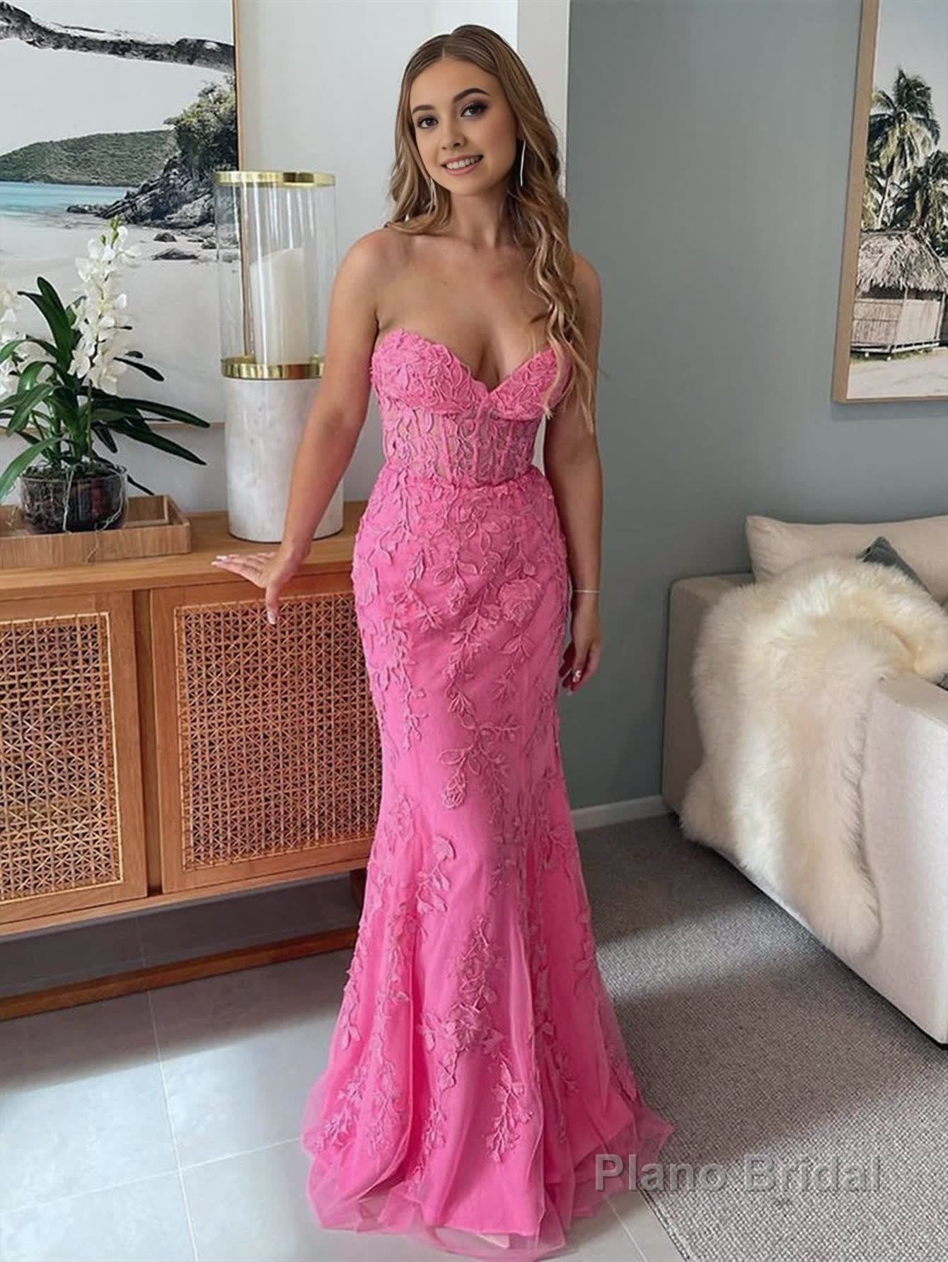 Mermaid Strapless Lace Prom Dress With Appliques