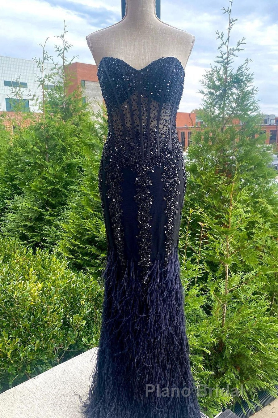 Mermaid Strapless Sequin-Embroidered Long Formal Prom Dresses with Feathers Secondary image