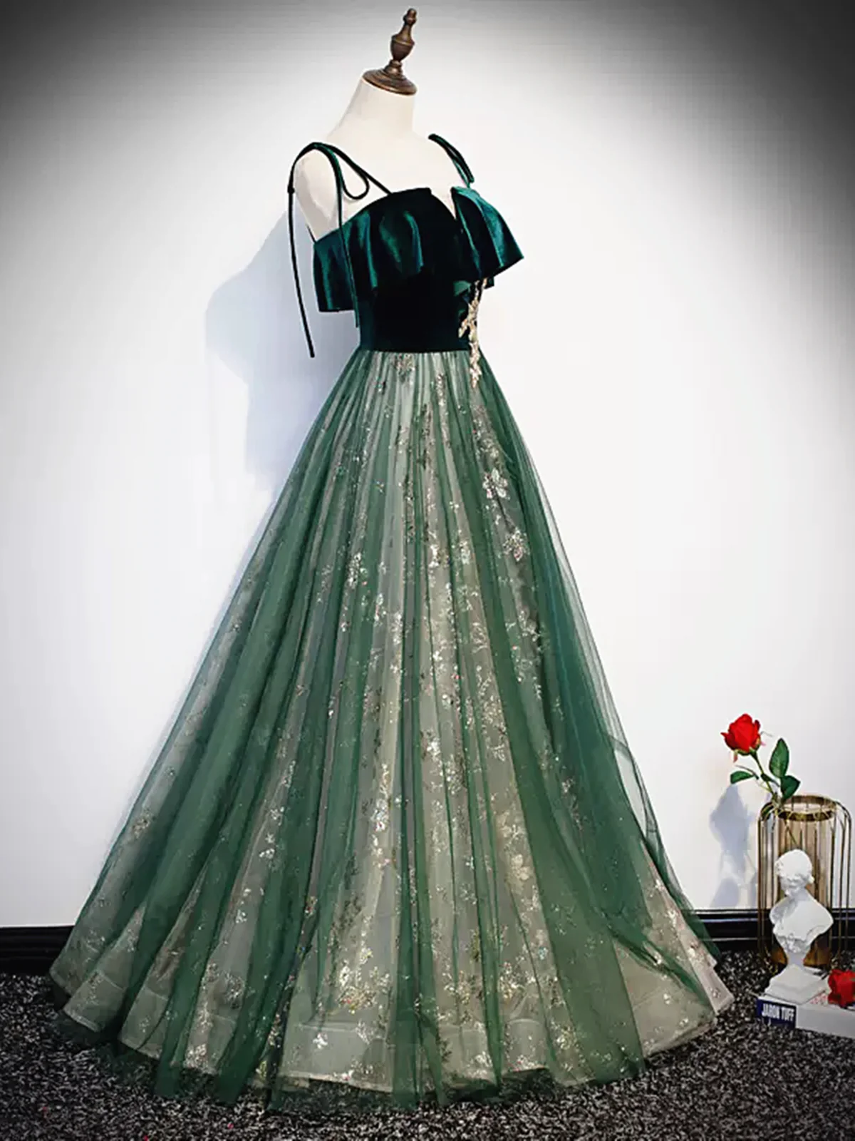 Green Straps Velvet Long Lace Formal Prom Dresses