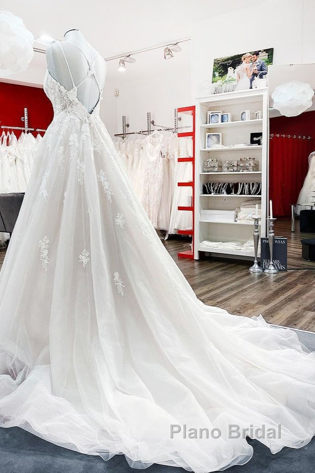 Modest Long Princess V-neck Tulle Spaghetti Straps Wedding Dress with Lace