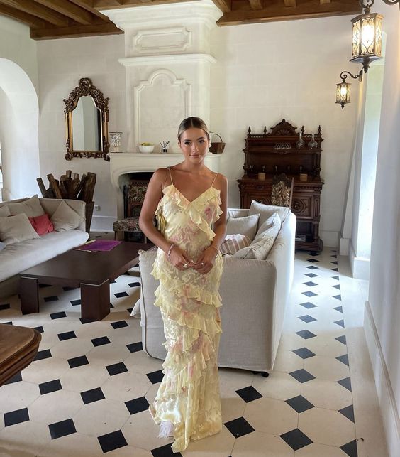 Modest Sheath Straps Chiffon Yellow Formal Prom Dresses Main image
