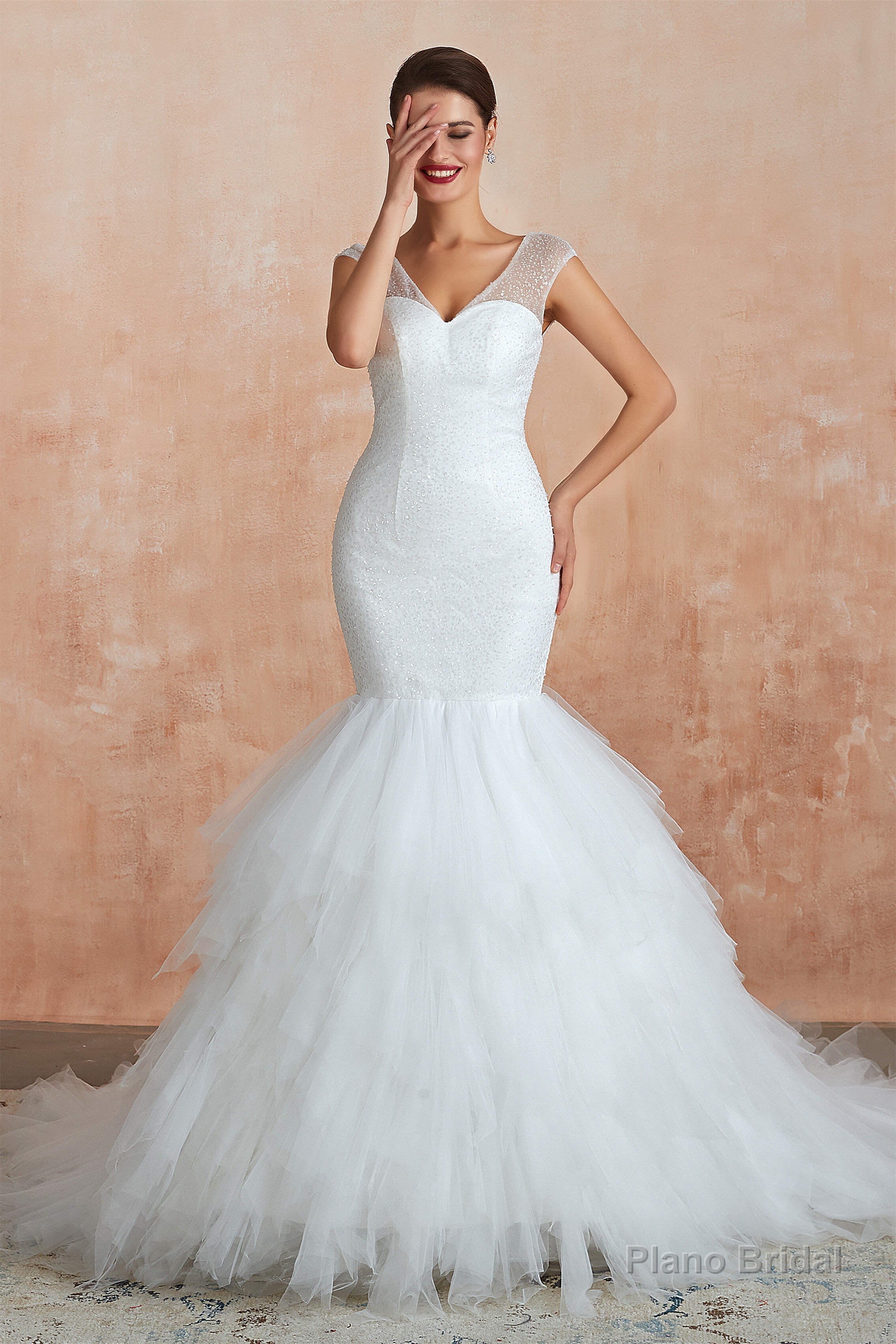 Multi-Tiered Lace-Up Mermaid Wedding Dresses with Chapel Train Main image