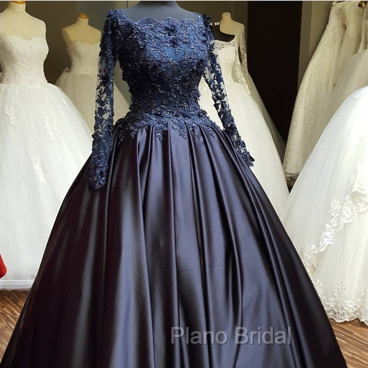 Navy Blue Long Sleeve Formal Prom Dresses Appliques Beaded Ball Gown Secondary image