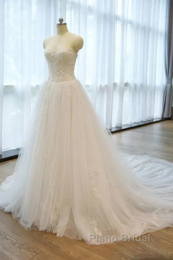 Noble Strapless Lace Decal Sheer Off Shoulder And Floor Length Floor Mopping Wedding Dresses