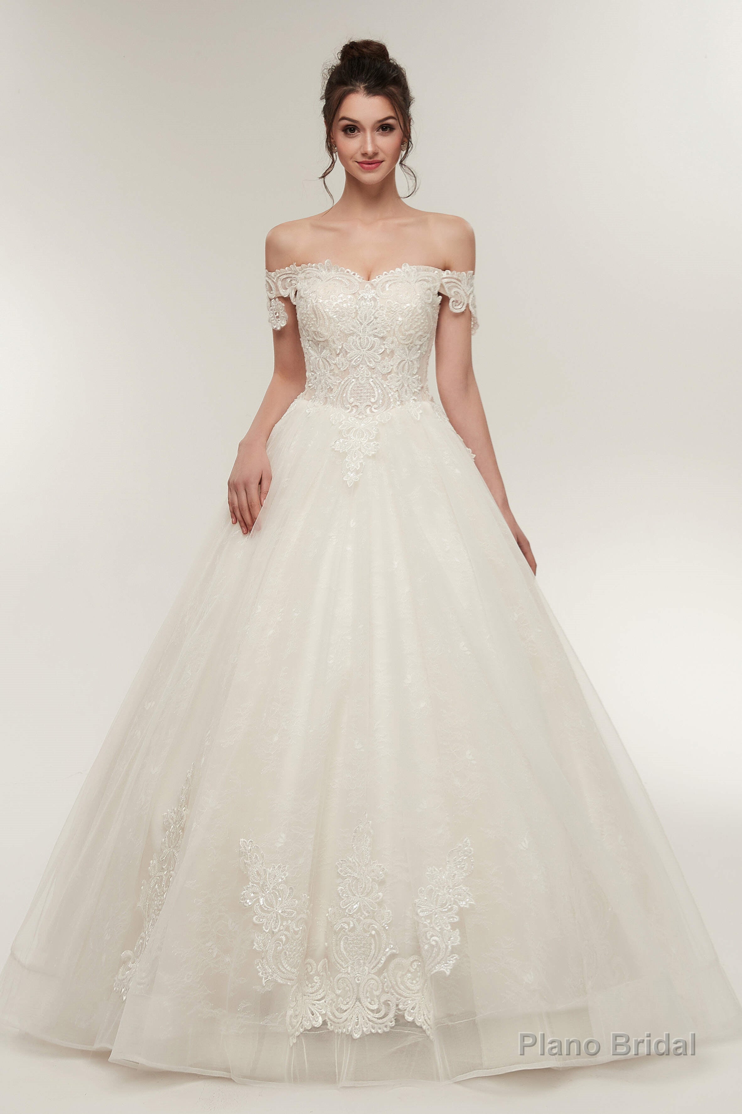Off-shoulder Sweetheart A-line Lace-up Floor Length Lace Appliques Wedding Dresses Main image
