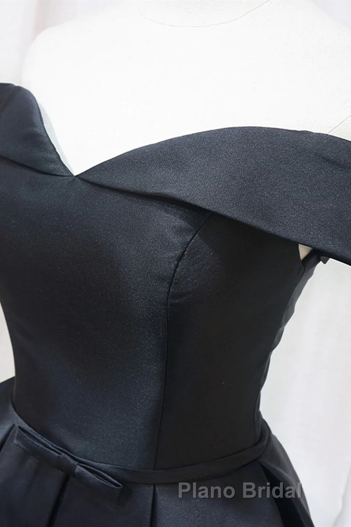 Off the Shoulder Short Black Formal Prom Dresses, Off Shoulder Short Black Formal Graduation Dresses Secondary image