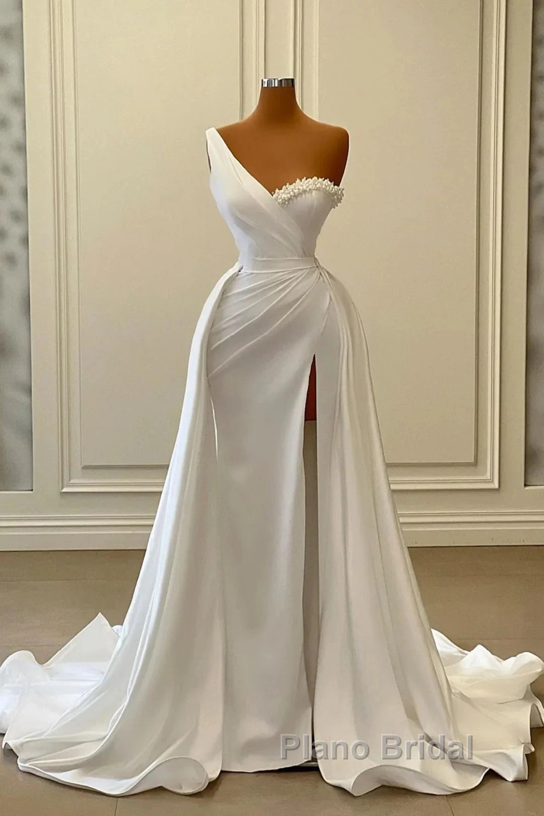 One Shoulder Charmeuse White Wedding Dresses With Beadings Sleeveless Floor Length Elegant