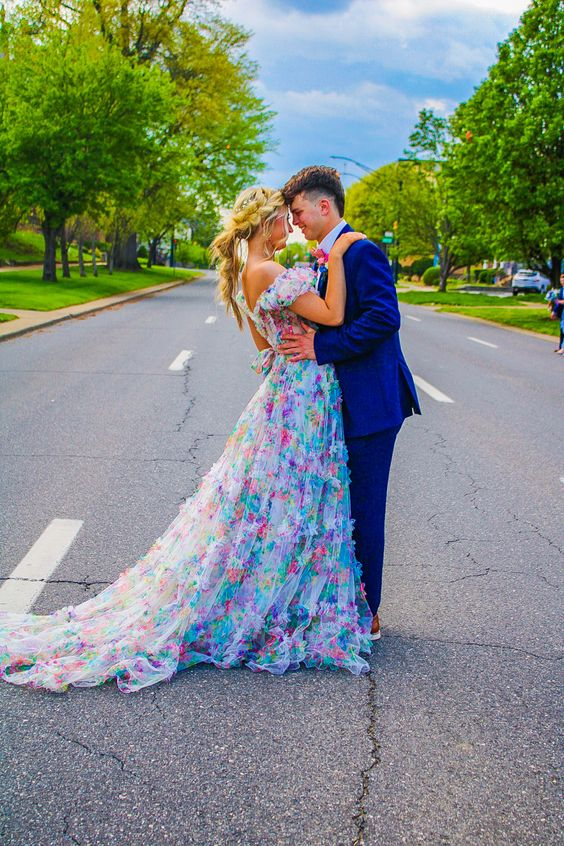 Elegant Off The Shoulder Flowers Long Formal Prom Dresses Tulle Formal Evening Dresses