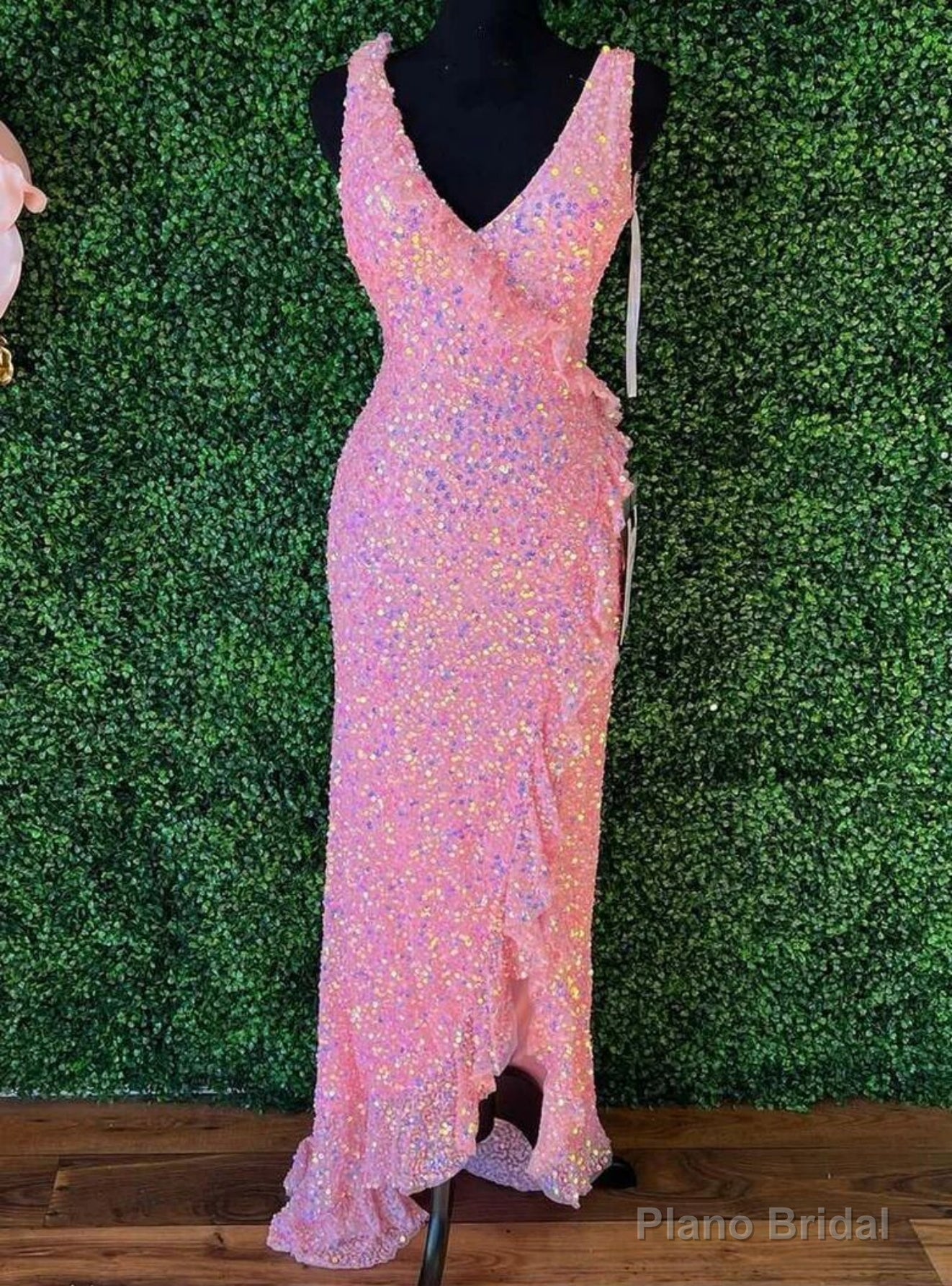 Pink Sequins V-neck Split Prom Dress Main image