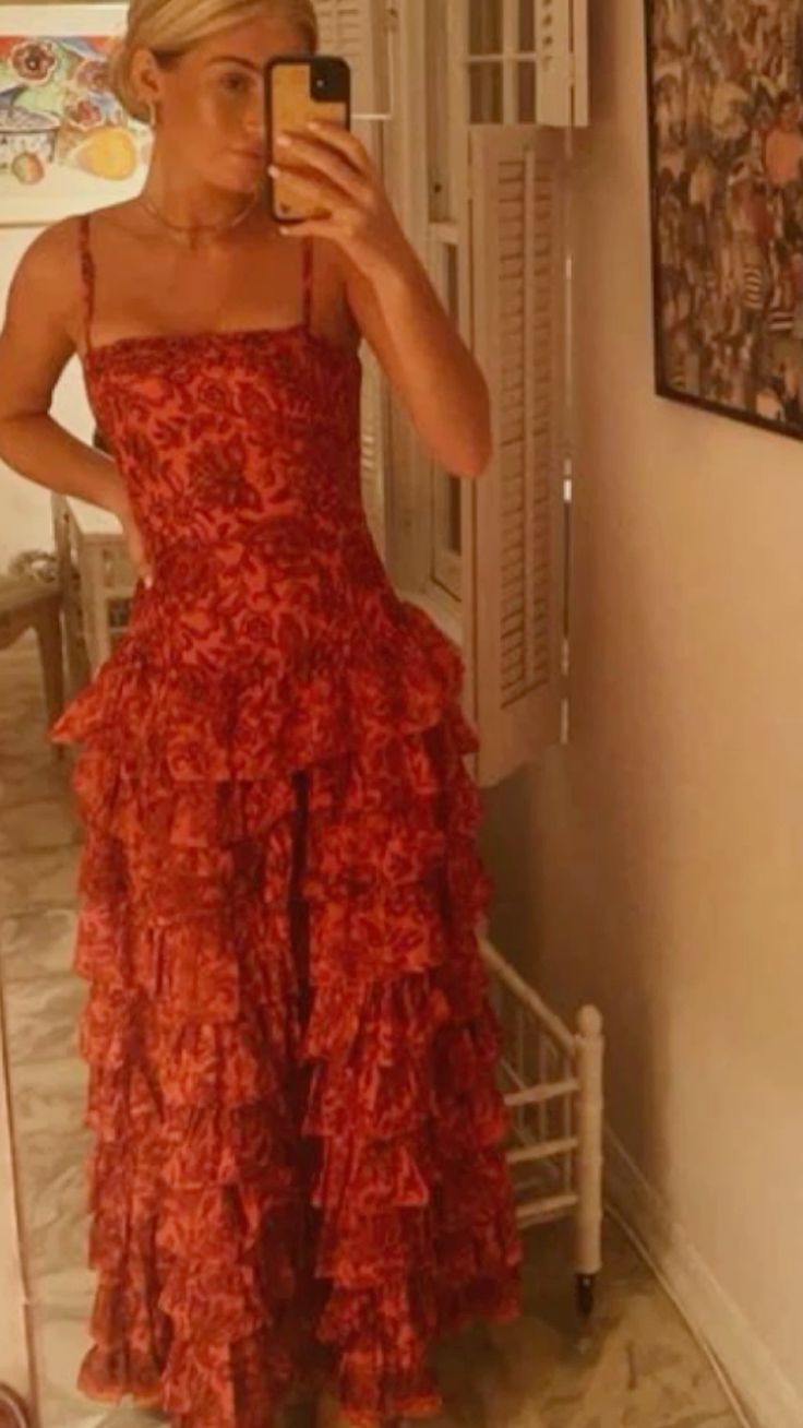 Popular Spaghetti Straps Floor Length Formal Prom Dresses New Fashion Tiered Formal Evening Dresses