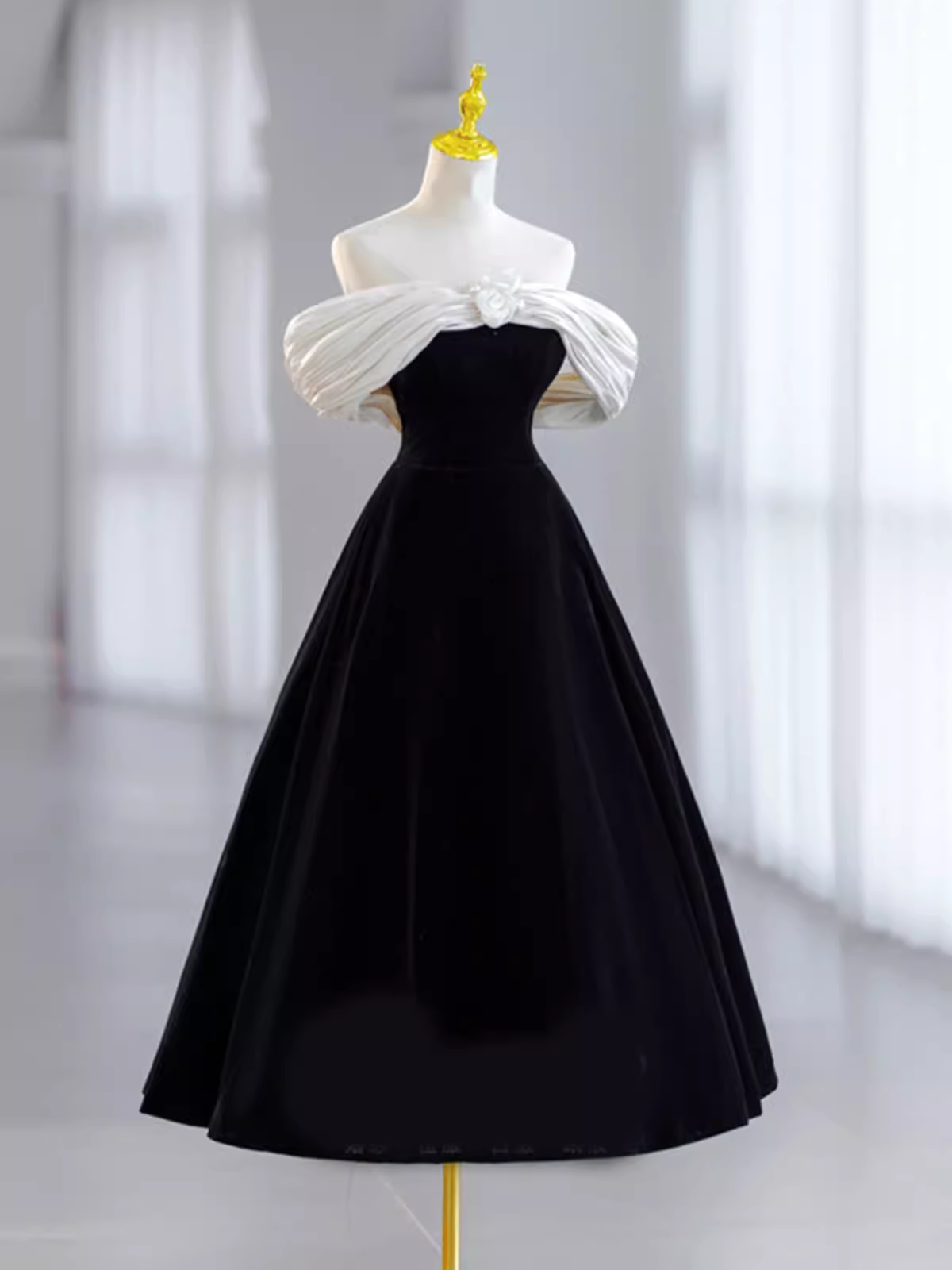 Pretty Ball Gown Off The Shoulder Black Velvet Prom Dresses Formal Prom Dresses With Flower PD0043