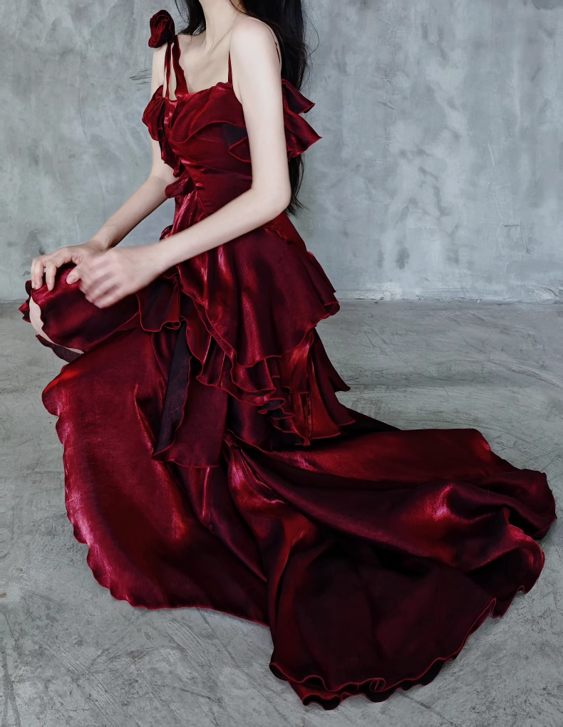 Pretty Irregular Ruffled Spaghetti Straps Burgundy Formal Prom Dresses With Detachable Rose Long Birthday Dresses For Women