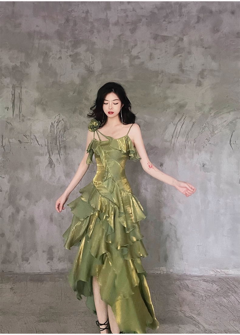 Pretty Irregular Ruffled Spaghetti Straps Green Formal Prom Dresses With Detachable Rose Long Birthday Dresses For Women