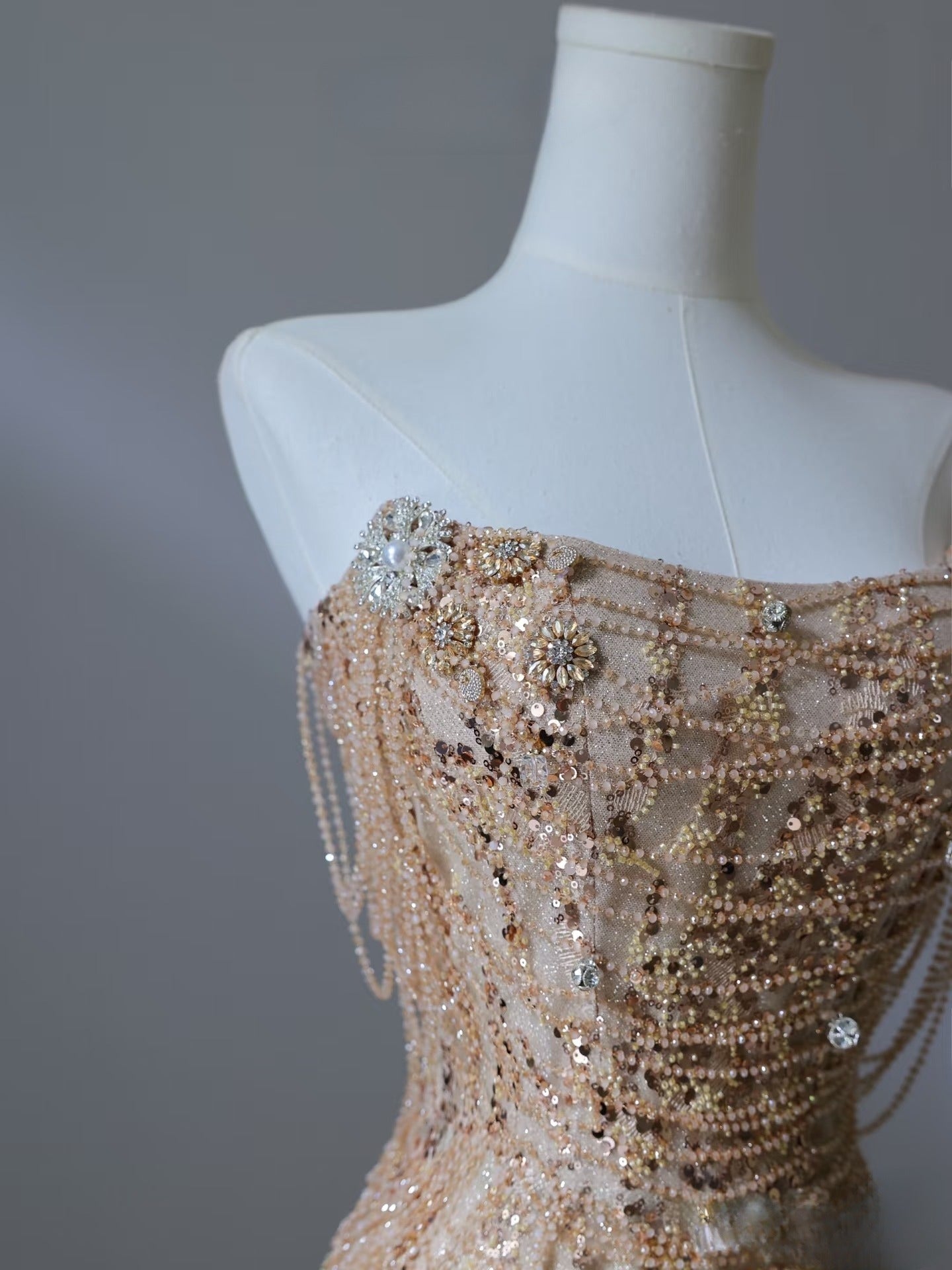 Pretty Mermaid Strapless Gold Sequin Beads Long Formal Prom Dresses Formal Evening Dresses