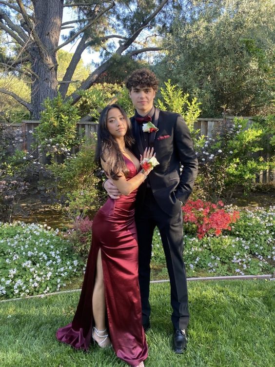 Pretty Sheath Straps Burgundy Slit Long Formal Evening Dresses Formal Prom Dresses