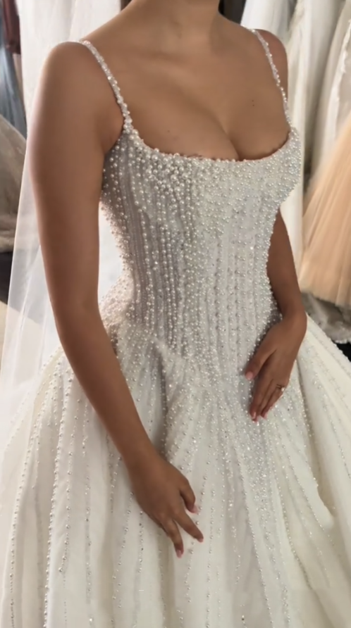 Pretty Wedding Dress Ball Gown Spaghetti Straps Sequin White Wedding Dresses Bridal Gowns